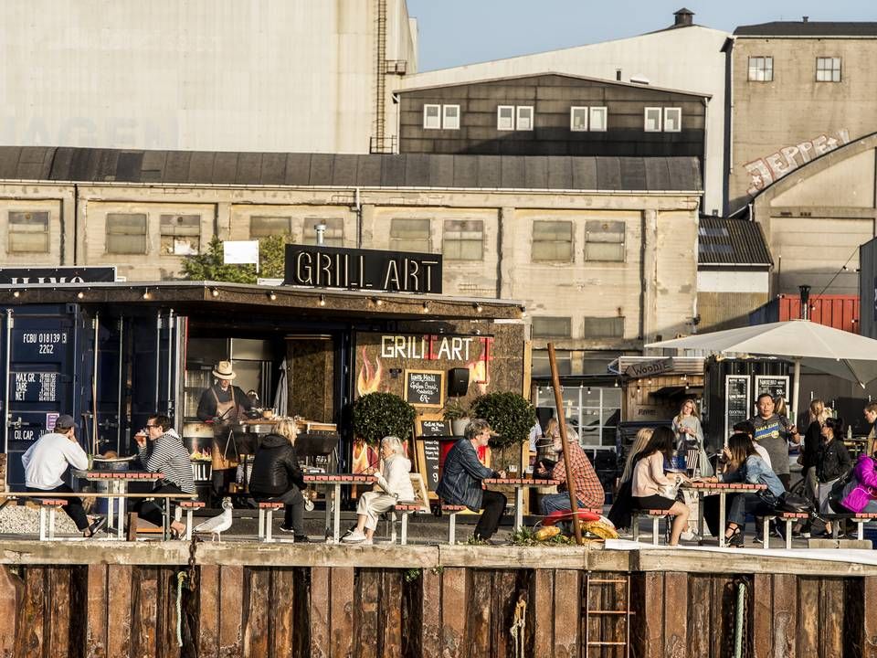 Papirøen husede indtil slutningen af 2017 Copenhagen Street Food. Nu er der tæt på at komme 85 almene boliger. | Foto: Ole Steen