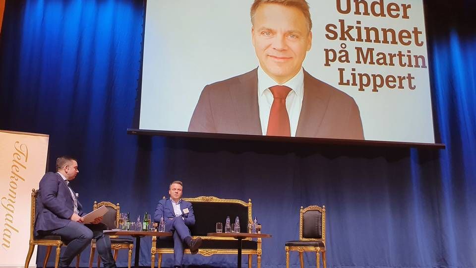 Martin Lippert (tv.), adm. direktør for Globalconnect, i samtale med Mats Sjödin til den svenske Telekomgalan. | Foto: Jakob Skouboe