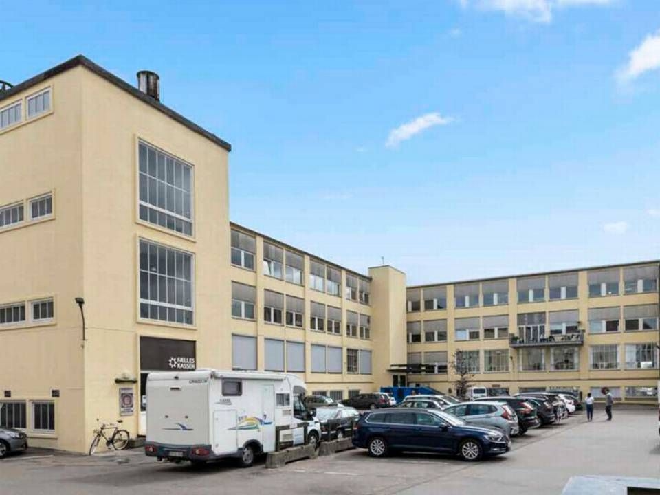 Ejendommen på Bernhard Bangs Alle på Frederiksberg har fungeret som location for tv-serien Krøniken om radio- og tv-fabrikken Bella. | Foto: PR