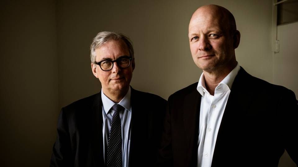 Kim Bøttkjær, til venstre, sammen med Glycom-direktør Odd Hansen. Glycom kan lave et molekyle, der findes i modermælk og som tilsættes i modermækserstatning. | Foto: Glycom