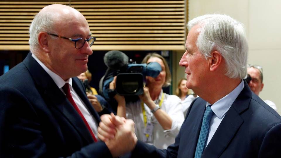 EU's chefforhandler Michel Barnier (th) møder handelskommissær Phil Hogan (tv). | Foto: FRANCOIS LENOIR/REUTERS / X01164