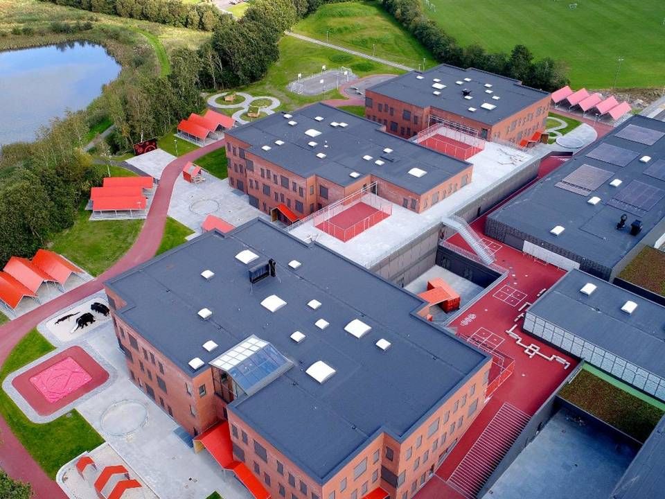 Den 1000 elever store Lindbjergskolen i Hammerrum ved Herning, som entreprenøren KPC har opført og afleveret i 2019. | Foto: PR / KPC