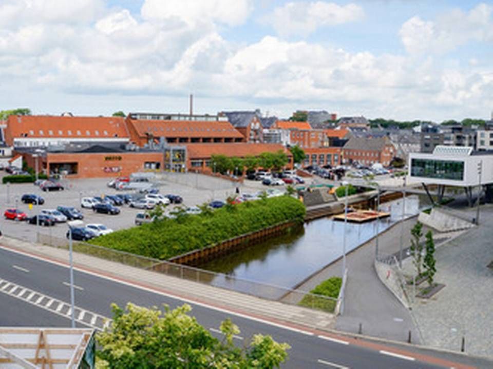 Bymidten i Holstebro med både butikker og restauranter. Denne type lejere er sårbare, konkluderer Ejendomdanmark i ny undersøgelse. | Foto: PR / Holstebro Kommune