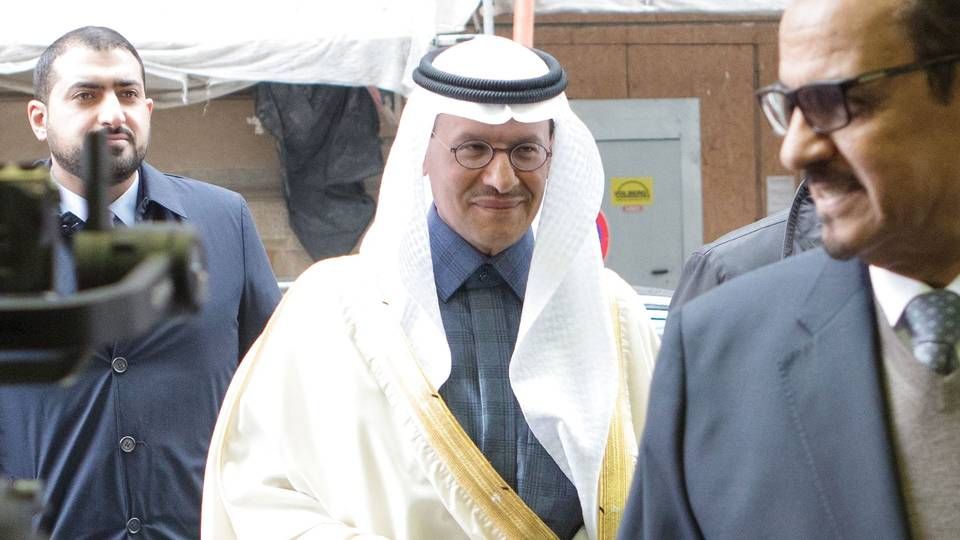 Saudi-Arabiens olieminister Abdulaziz bin Salman Al-Saud ankommer til Opec-møde i fredags. | Foto: Alex Halada/AFP/Ritzau Scanpix