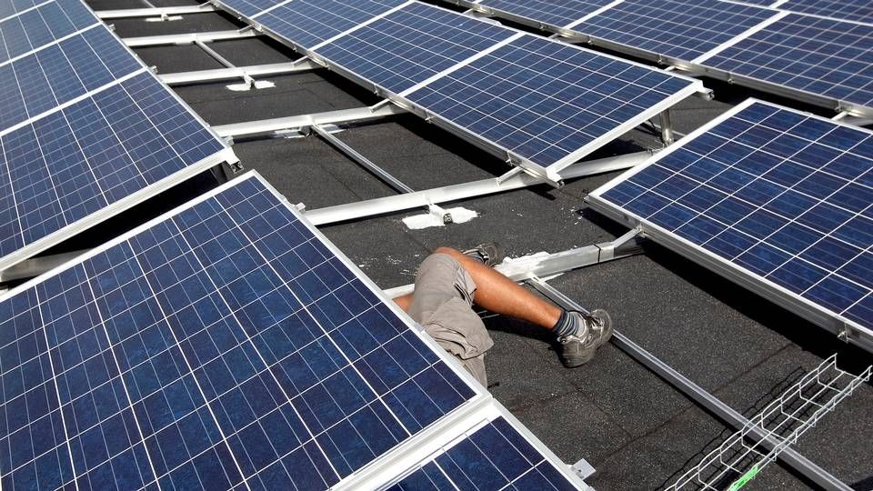 Odense Kommune måtte i 2013 droppe sine planer om at installere solceller på de kommunale bygninger i Energy Lean-projektet. I stedet gik en større del af budgettet på 225 mio. kr. til energirenoveringer, som dog ikke har givet helt samme resultat på CO2-kontoen. | Foto: Jacob Ehrbahn/Politiken/Ritzau Scanpix