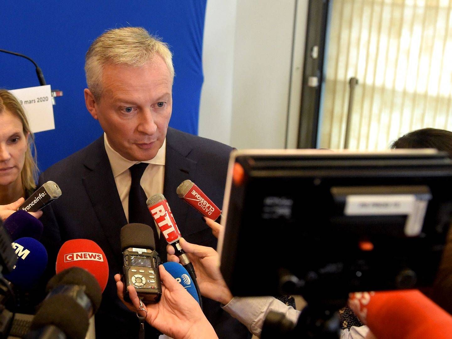 Finansminister Bruno Le Maire har bebudet en hjælpepakke til virksomhede rog ansatte på 45 milliarder kroner. | Foto: Eric Piermont/AFP/Ritzau Scanpix