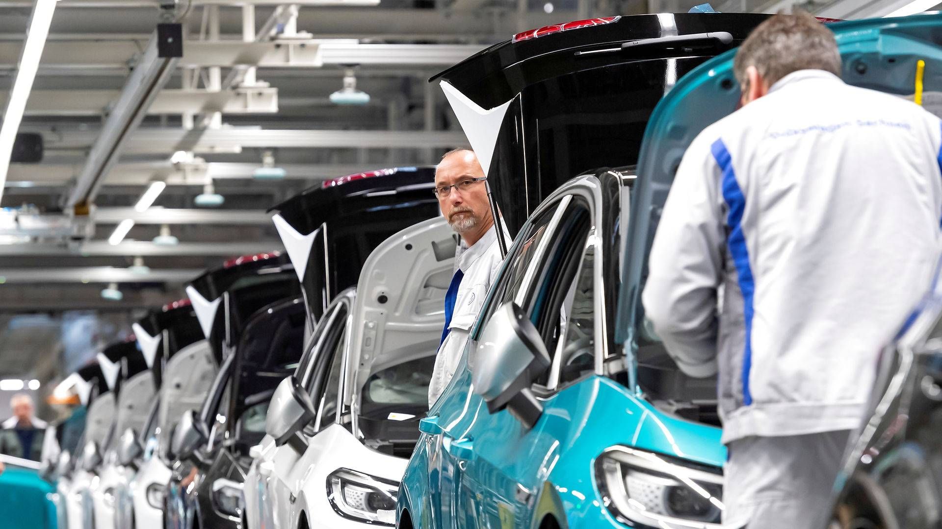 Volkswagen indstiller arbejdet på fabrikker i Spanien, i Setubal i Portugal og Bratislava i Slovakiet. Det samme vil ske for Lamborghini og Ducati i Italien inden udgangen af denne uge. | Foto: Matthias Rietschel/Reuters/Ritzau Scanpix