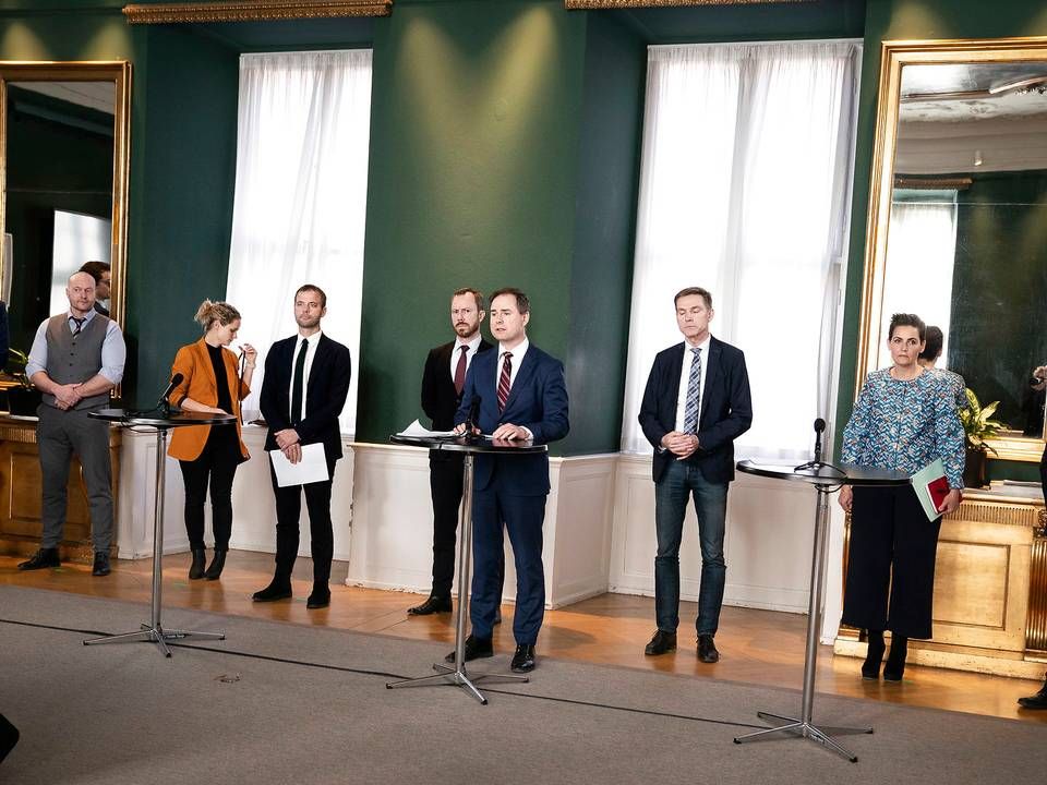 Samtlige partier i Folketinget står bag en ny stor hjælpepakke til erhvervslivet, der inklusiv lånedelen er i omegenen af 100 milliarder kroner. | Foto: Liselotte Sabroe/Ritzau Scanpix