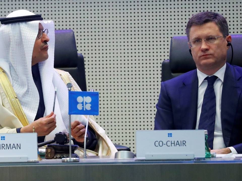Abdulaziz bin Salman Al Saud (tv.), Saudi-Arabiens energiminister, til Opecs møde med Rusland i Wien. | Foto: Leonhard Foeger/REUTERS / X00360