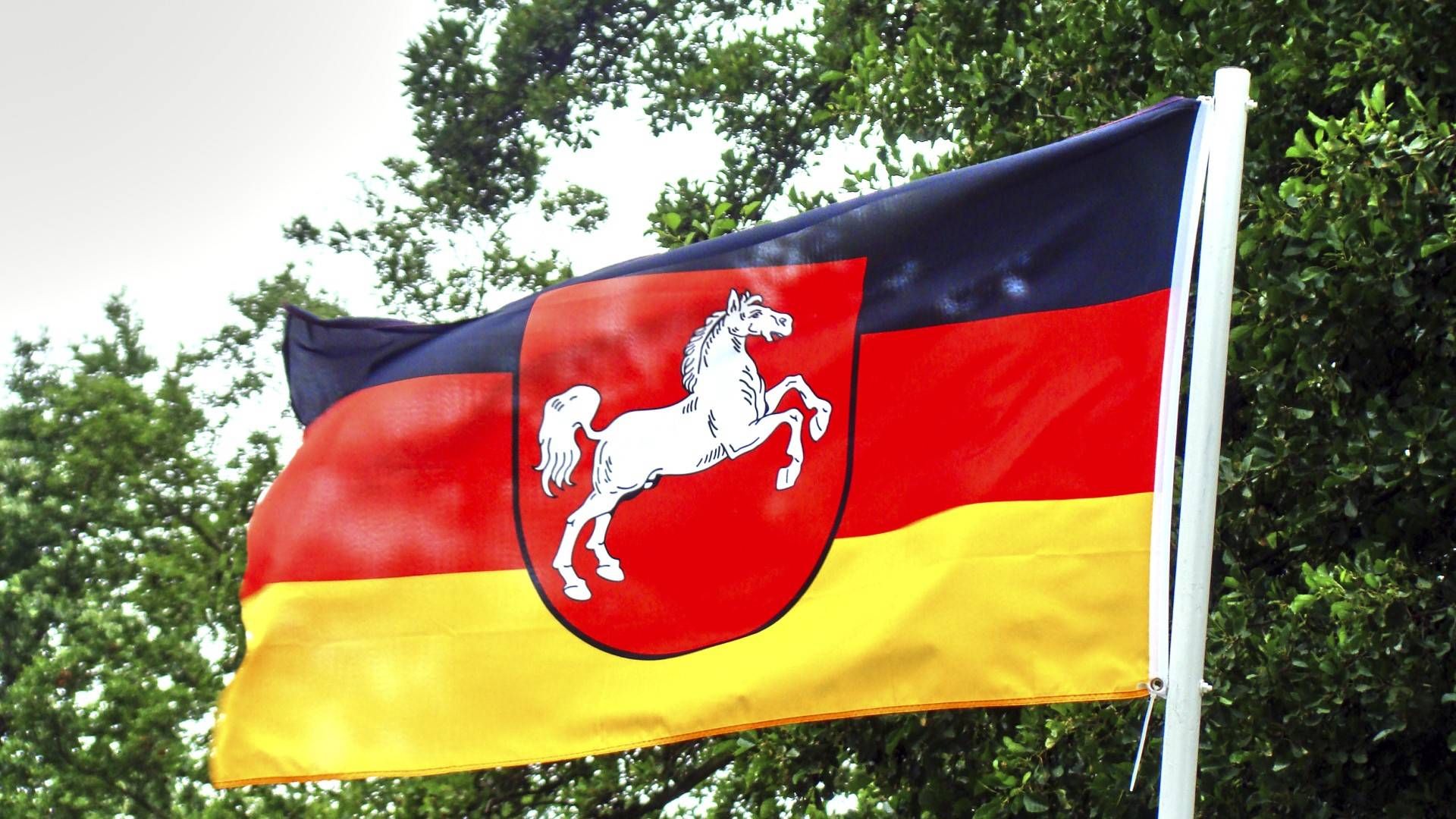 Flagge des Bundesland Niedersachsen