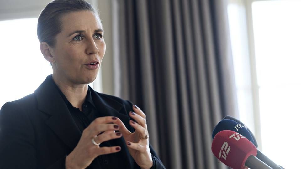 Statsminister Mette Frederiksen (S) holdt videomøde med repræsentanter fra dansk erhvervsliv på Marienborg søndag 29. marts 2020. | Foto: Philip Davali/Ritzau Scanpix