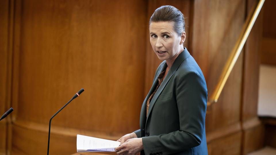 Mette Frederiksen svarede på spørgsmål fra de andre partier under statsministerens første spørgetime i Folketinget på Christiansborg, siden corona-epidemien medførte en omfattende nedlukning af Danmark. | Foto: LISELOTTE SABROE//