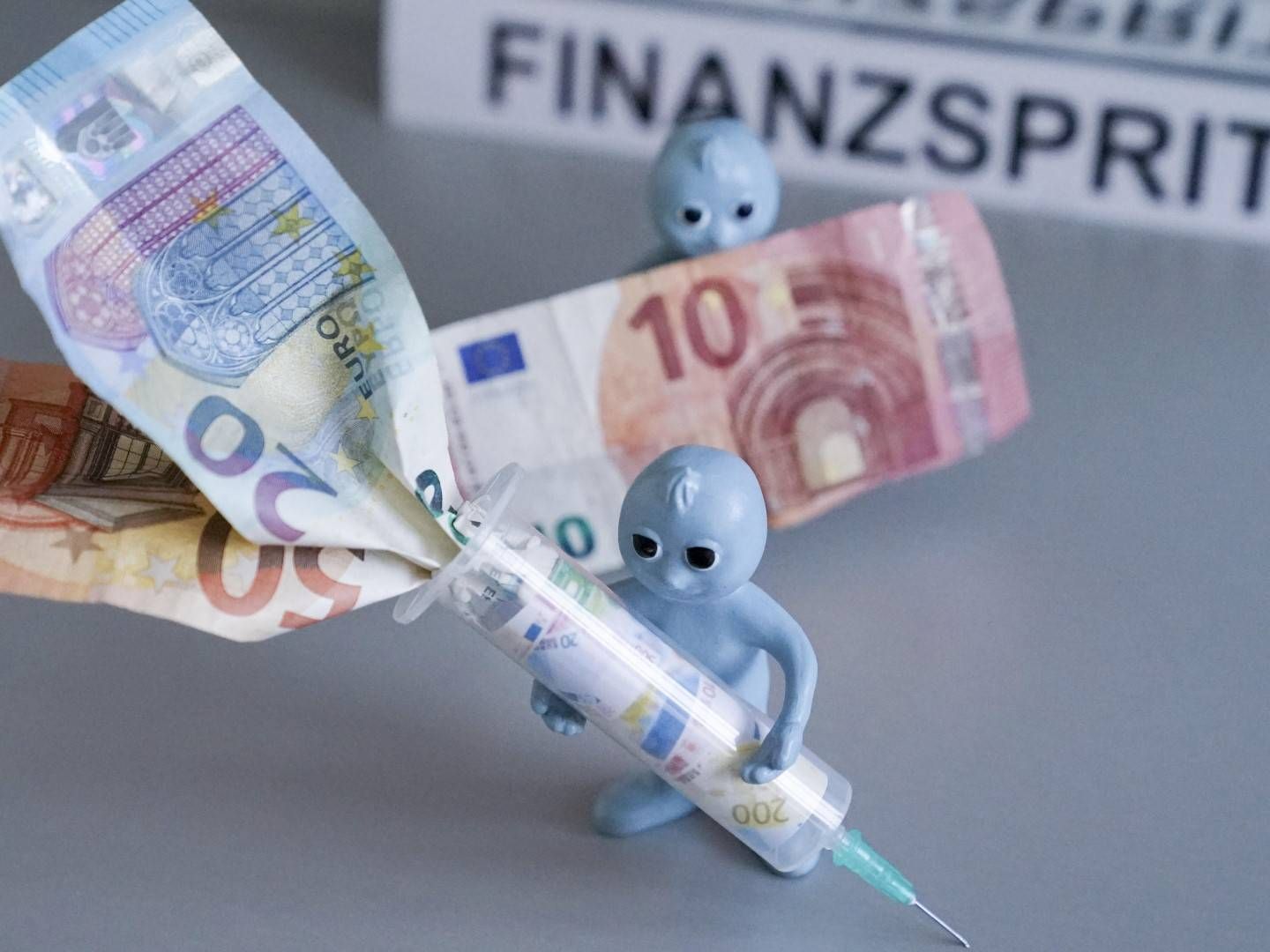 Symbolbild einer Finanzspritze | Foto: Picture-Alliance/Jens Krick