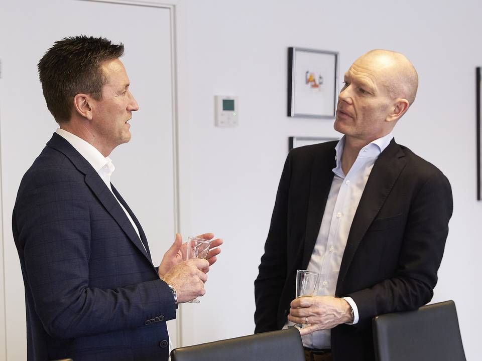 Fra venstre: Tommy Svendsen, adm. direktør i Dansk Erhvervsfinansiering, og Henrik Salicath, adm. direktør i Fiftytwo. | Foto: PR