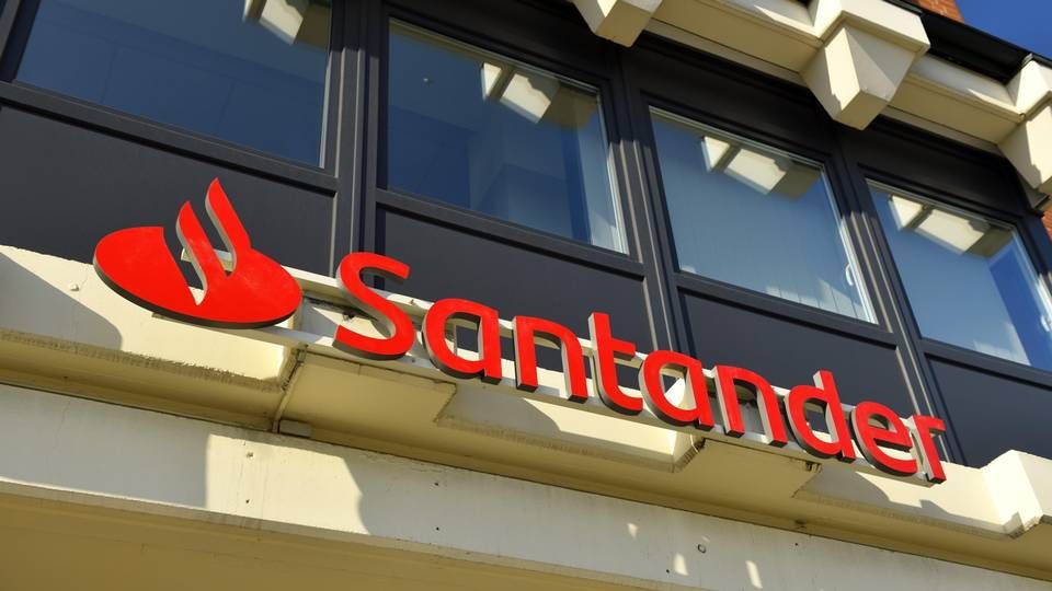 Logo der spanischen Großbank Santander | Foto: picture alliance/chromorange