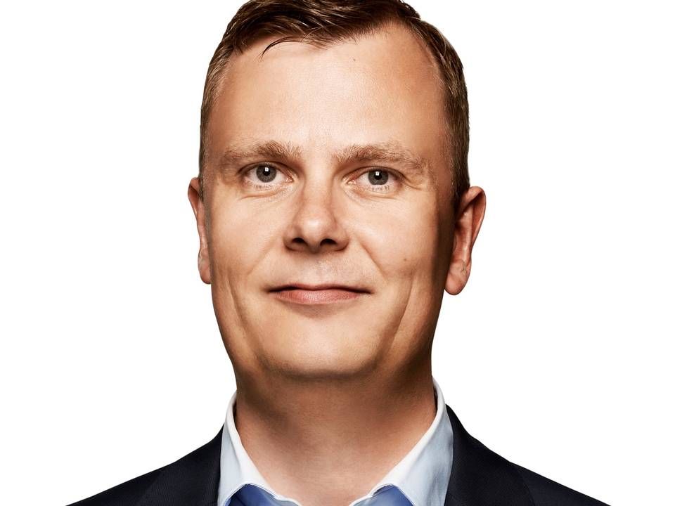 "Man kan ikke gå igennem ti år i politik, uden nogen ser sig sure på én," siger Lars Berg Dueholm, der fylder 43 år søndag 10. maj. | Foto: PR