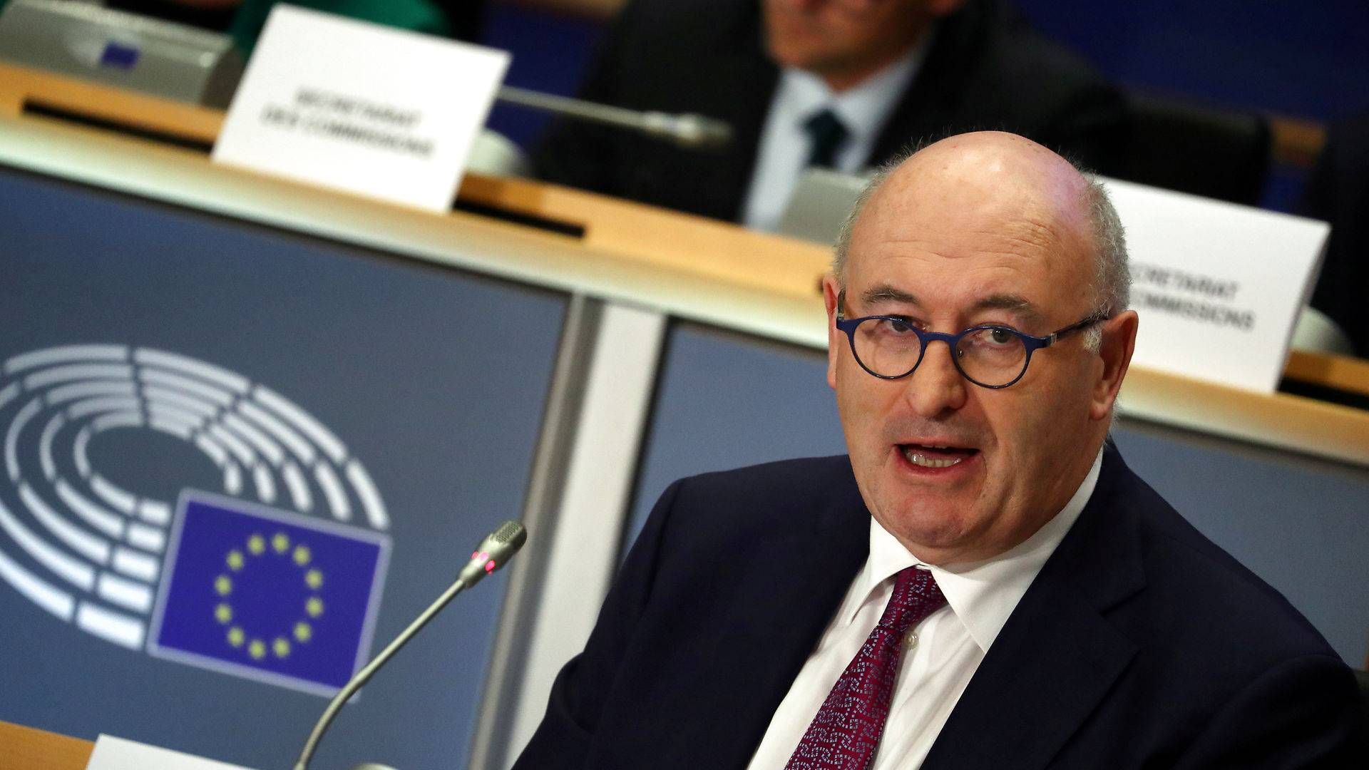 EU's handelskommissær, Phil Hogan, forsøger at sparke gang i flere forhandlinger om nye handelsaftaler - blandt andet med USA. | Foto: Yves Herman/Reuters/Ritzau Scanpix