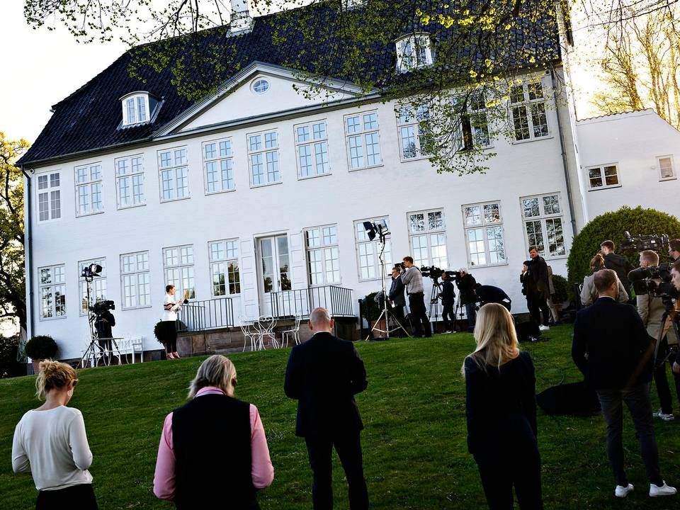 Flere af Folketingets partier er sure over, at de ikke kendte til en ændring af afstandskravet, da de forhandlede genåbning med statsminister Mette Frederiksen (S) i sidste uge. | Foto: Philip Davali/Ritzau Scanpix