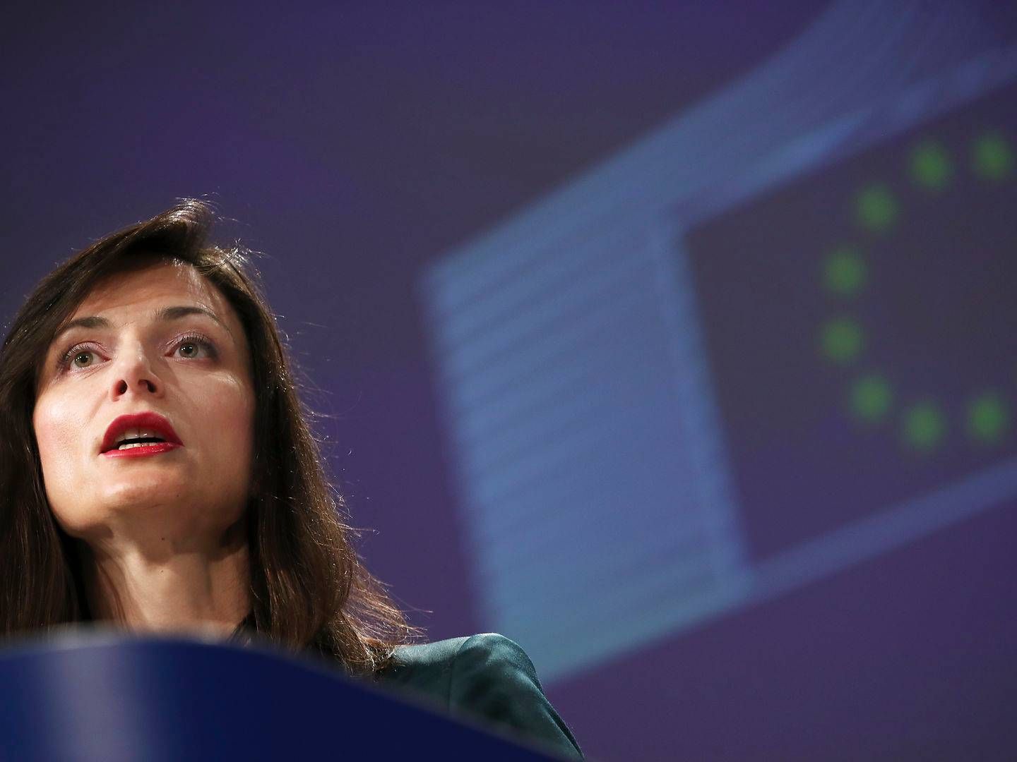 Det var tidligere EU-Kommissær, Mariya Gabriel, der introducerede en frivillig adfærdskodeks for at bekæmpe misinformation. Der er nu behøv for stramninger, siger rapport. | Foto: Francisco Seco/AP/Ritzau Scanpix