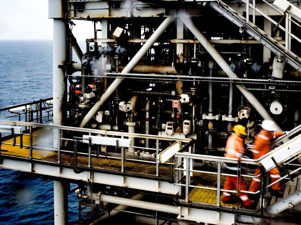 Hvordan fjerner man de enorme stålkonstruktioner, vi har stillet op flere hundrede kilometer ude i Nordsøen, uden at det skader miljøet? Det er et af de spørgsmål, Center for Olie og Gas skal svare på. | Foto: Magnus Holm/Politiken/Ritzau Scanpix