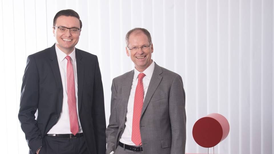 Der stellvertretende Vorstandsvorsitzende Florian Klausmann (l.) und Vorstandschef Arendt Gruben. | Foto: Sparkasse Schwarzwald-Baar