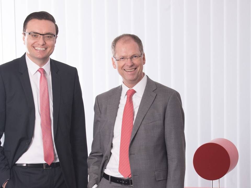 Der stellvertretende Vorstandsvorsitzende Florian Klausmann (l.) und Vorstandschef Arendt Gruben. | Foto: Sparkasse Schwarzwald-Baar