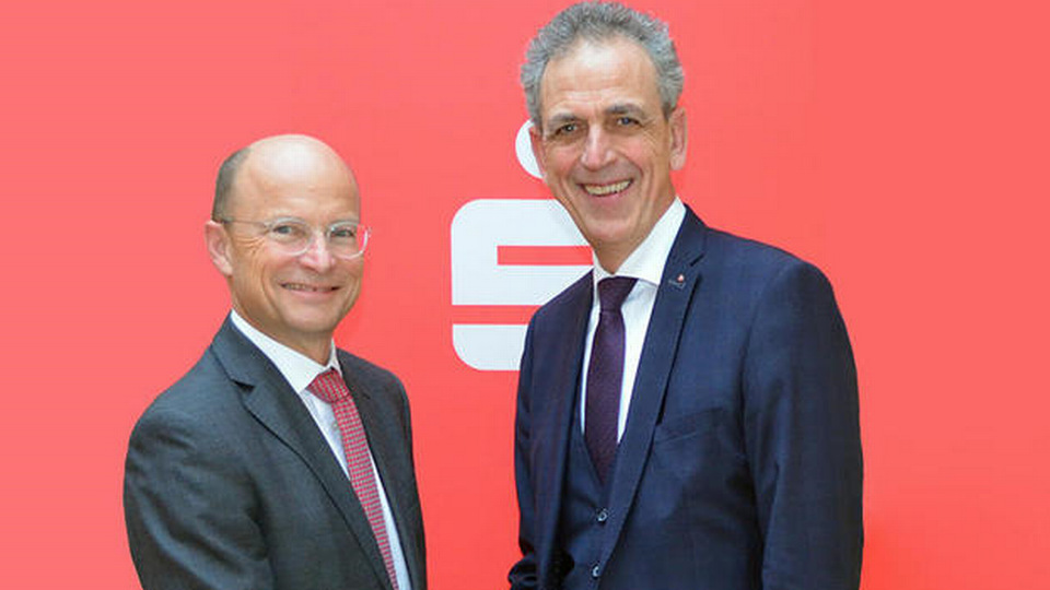 Neu- und Alt-Präsident des Sparkassenverbands Bayern: Ulrich Reuter (links) und Ulrich Netzer | Foto: Sparkassenverband Bayern