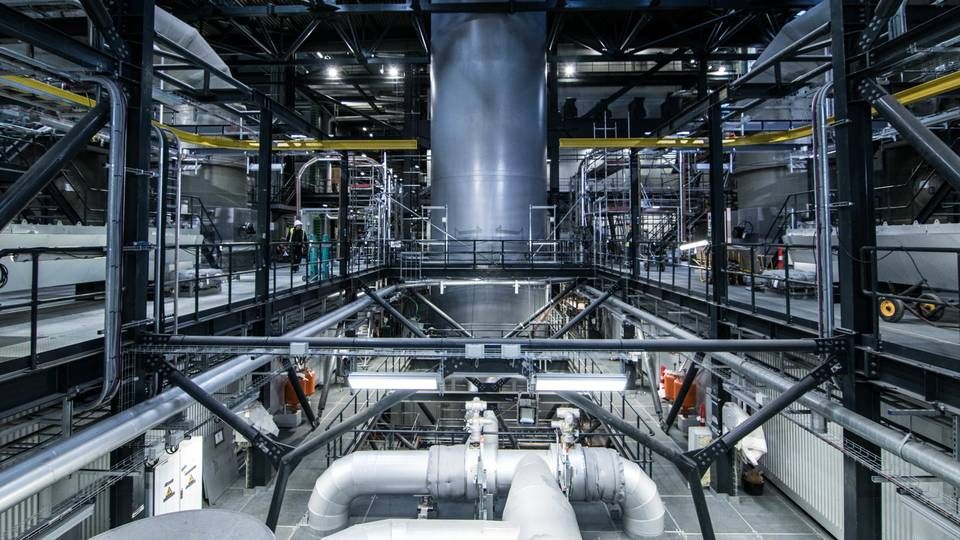 Amagerværkets Blok 4 blev indviet tidligere i år som den sidste af de store milliardkonverteringer fra kul til biomasse. Den vil være dyr at tage ud af drift før tid, fastslår tænketank. | Foto: PR / Hofor