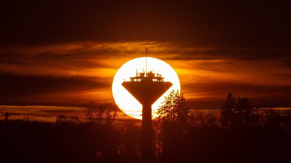 Der Wasserturm von Rottweil vor der untergehenden Sonne. | Foto: picture alliance/Silas Stein/dpa