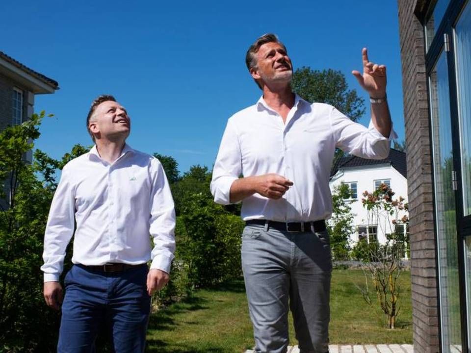 Huscompagniets topchef Martin Ravn-Nielsen (th.) og finansdirektør Mads Dehlsen Winther. | Foto: Gregers Thyco