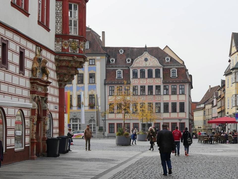 Die Altstadt von Coburg mit Blick Richtung Markt - und Sparkassenzentrale. | Foto: picture alliance/chromorange