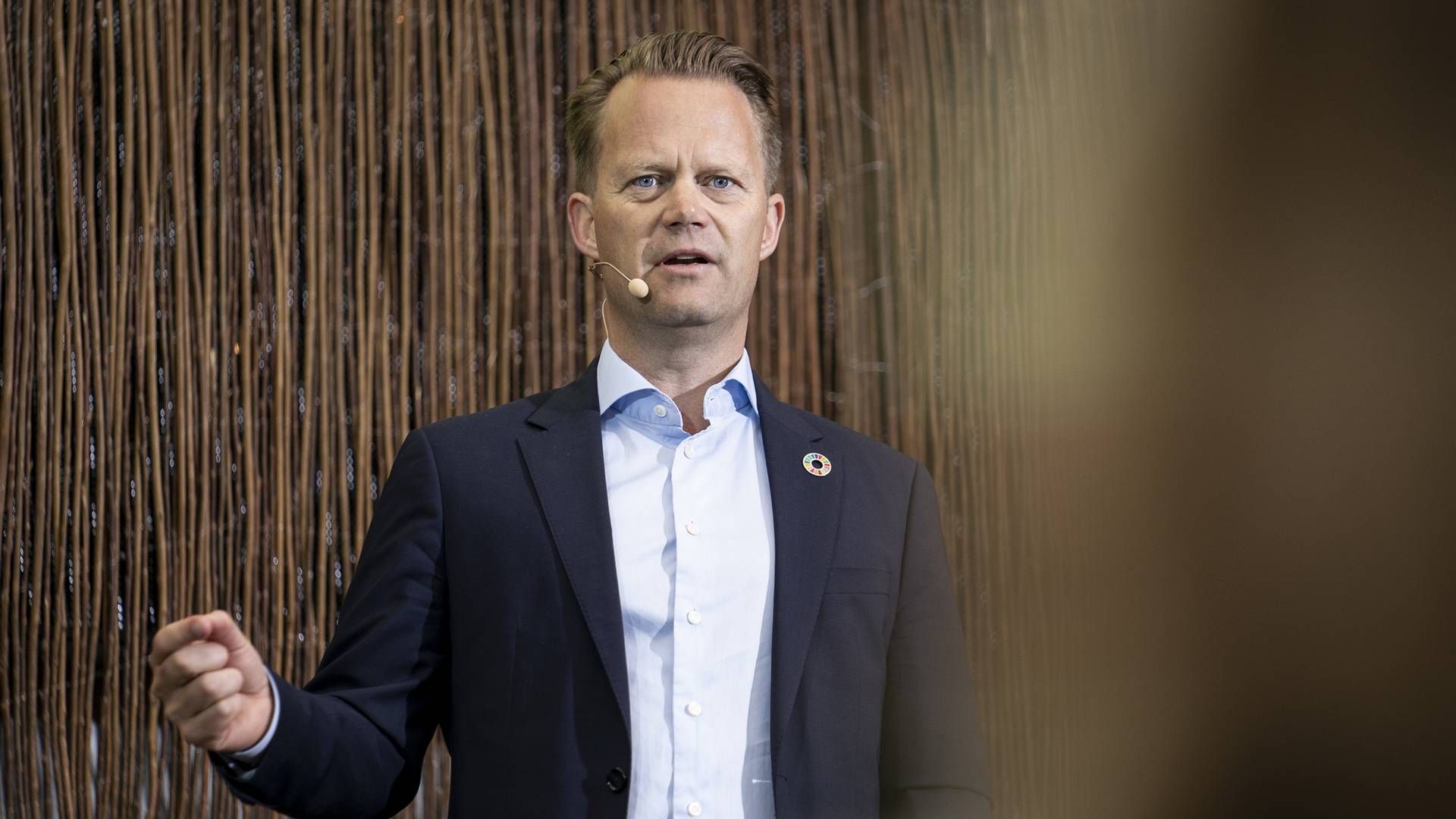 Udenrigsminister Jeppe Kofod har tilsyneladende fået noget at tænke over i forbindelse med ansættelsen af en ny techambassadør. | Foto: Niels Christian Vilmann//