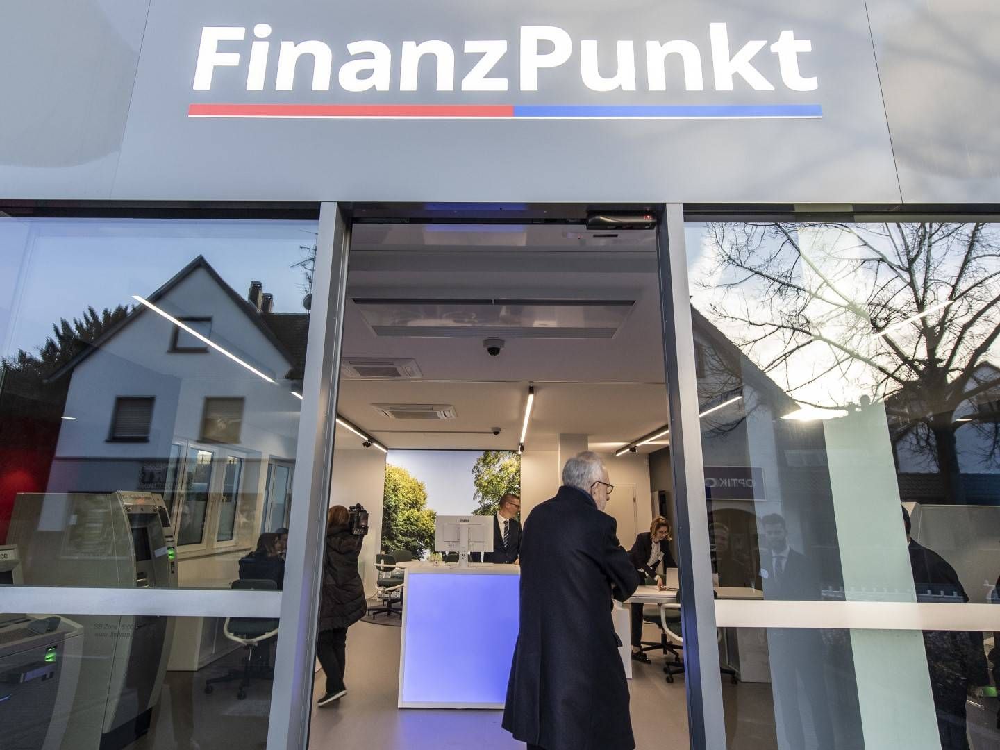 Ein Finanzpunkt, der mal Sparkasse, mal Volksbank ist. | Foto: picture alliance/dpa