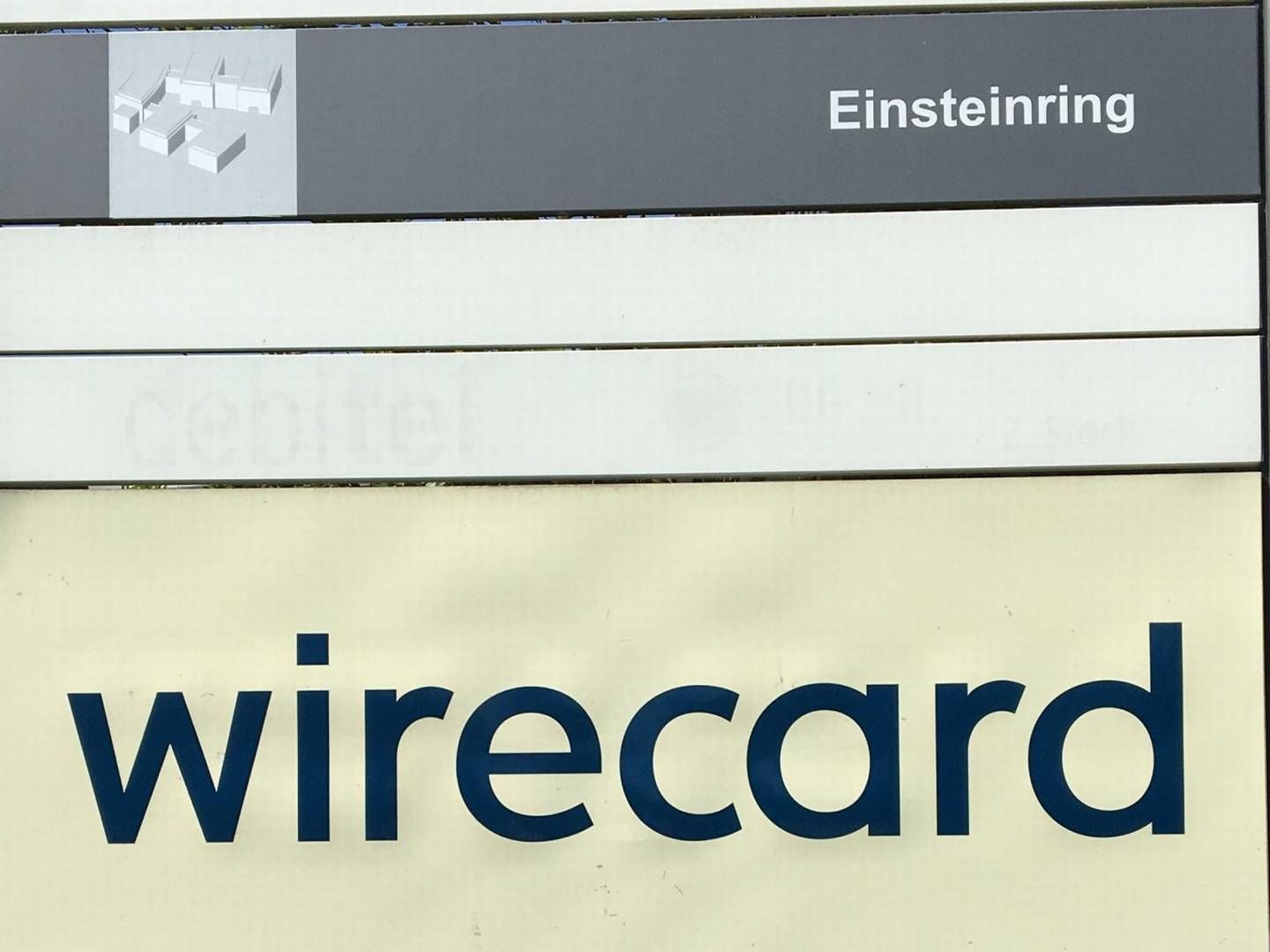 Hinweisschild an der Zentrale von Wirecard in Aschheim. | Foto: picture alliance/Geisler-Fotopress