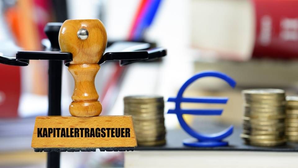 Stempel mit der Aufschrift Kapitalertragsteuer. (Symbolbild) | Foto: picture alliance/Bildagentur-online