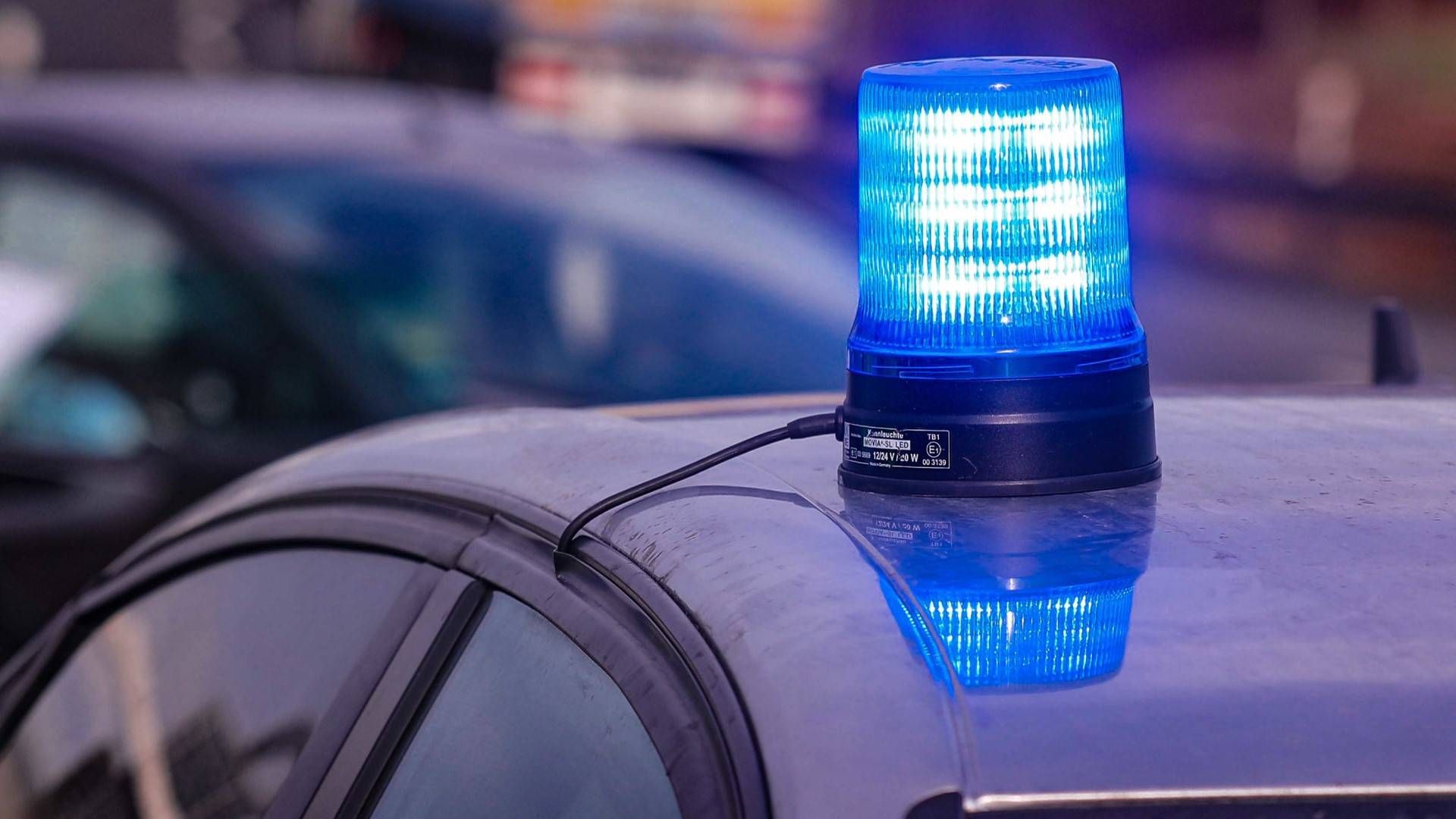 Blaulicht auf einem Zivilfahrzeug der Polizei. (Symbolbild) | Foto: picture alliance/Tino Plunert/dpa-Zentralbild/ZB