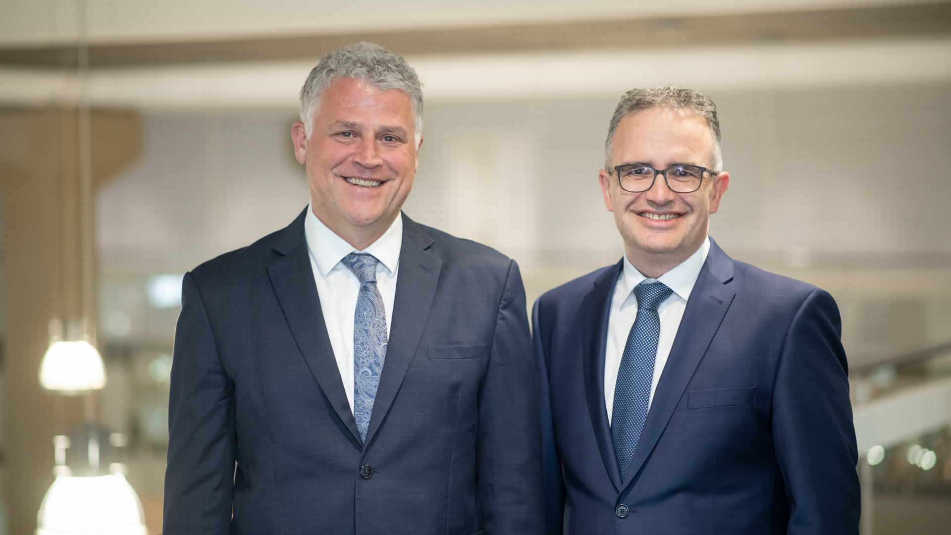 Die Vorstände der Volksbank Eifel: Andreas Theis (li.) und Michael Simonis | Foto: Volksbank Eifel/ Michael Barg