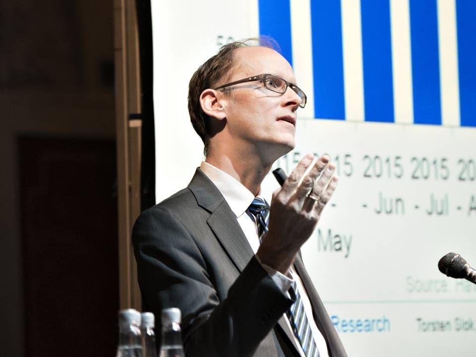 Torsten Sløk speaking at a conference in Denmark in 2016 about the mortgage bonds. | Photo: Lars Krabbe