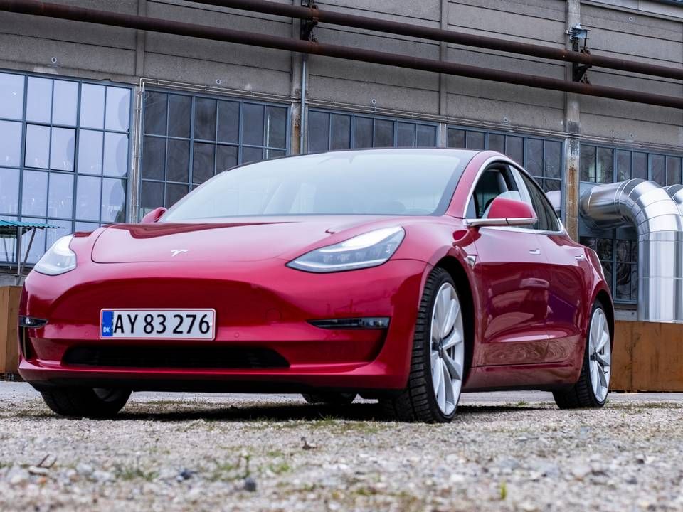 Det er blandt andet et højere salg af Teslas første masseproducerede bil, Model 3, som får JP Morgan til at hæve kursmålet. | Foto: Benny Kjølhede