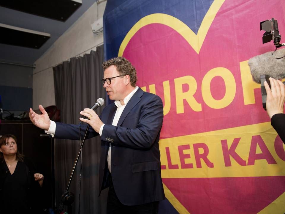 Morten Helveg til Radikale Venstres valgfest foran et banner med teksten "Europa eller kaos". | Foto: Thomas Borberg