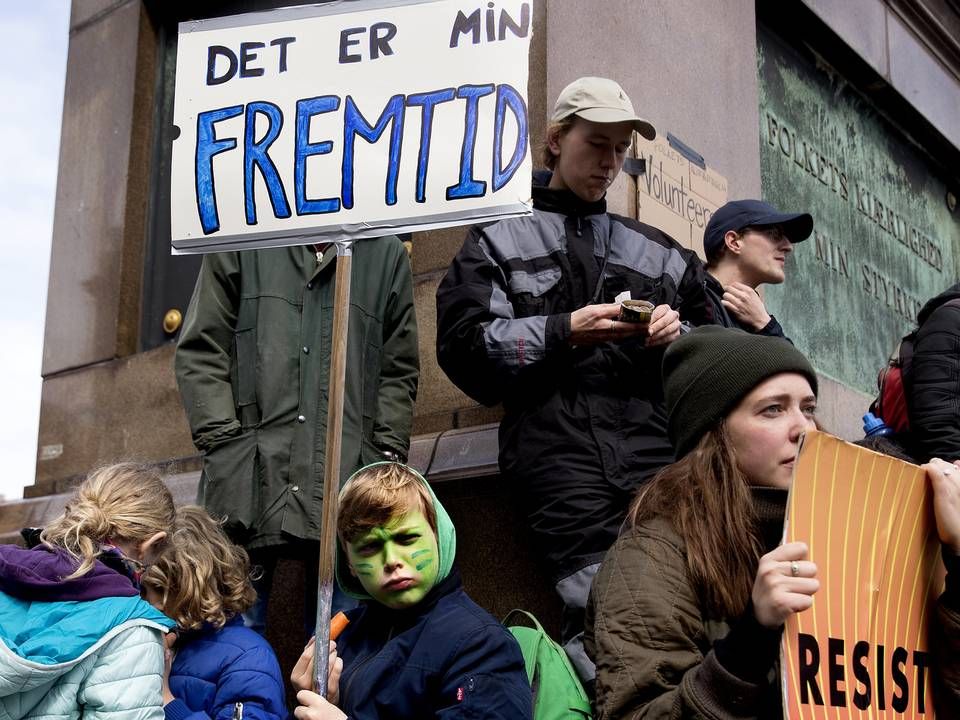 I København deltog omkring 1.000 mennesker i Peoples Climate March, på dansk Folkets Klimamarch, der fandt sted flere steder i verden, blandt andet foran Christiansborg. | Foto: Finn Frandsen