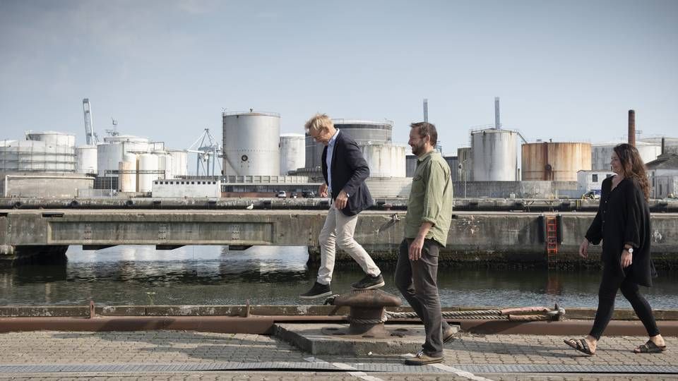 Ulrik Skafte, Jesper Tolstrup og Marie Brocks Larsen kunne sidste år fejre 15 års jubilæum for forlaget Turbine. I samme ombæring er et generationsskifte gennemført, der har lagt ledelsen i hænderne på direktrø Jesper Tolstrup og Marie Brocks Larsen. | Foto: Christian Lykking/Ritzau Scanpix