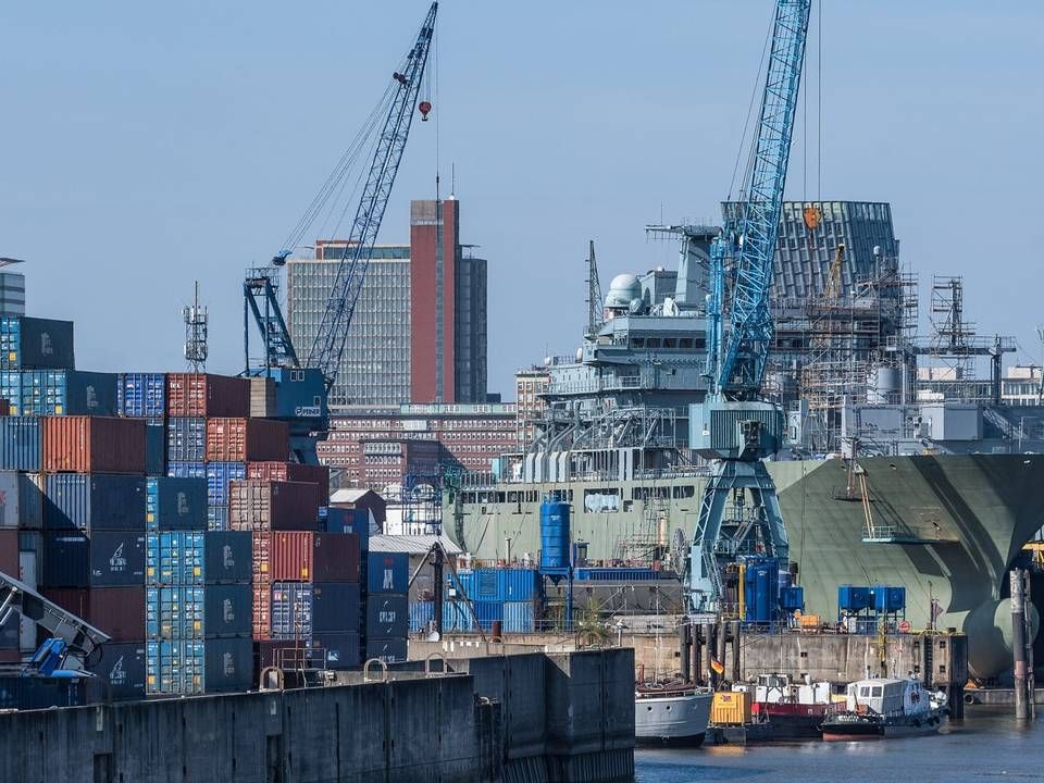 Das größte Schiff der deutschen Marine, das Versorgungsschiff "Bonn" im Hamburger Hafen (Symbolbild). | Foto: picture alliance/Fotostand