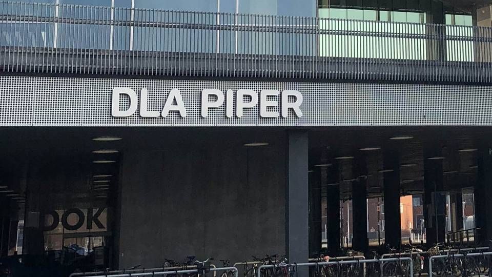 Herhjemme tvang coronakrisen DLA Piper ud i en fyringsrunde i april, hvor 15 ansatte mistede jobbet. | Foto: PR/DLA Piper