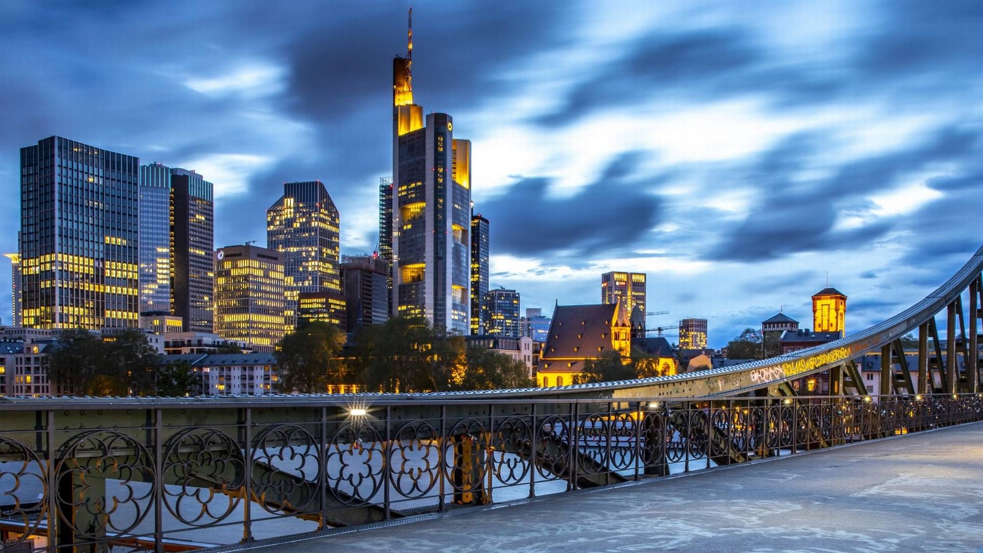 Die Frankfurter Skyline vom Eisernen Steg aus gesehen. (Symbolbild) | Foto: picture alliance/Jochen Tack