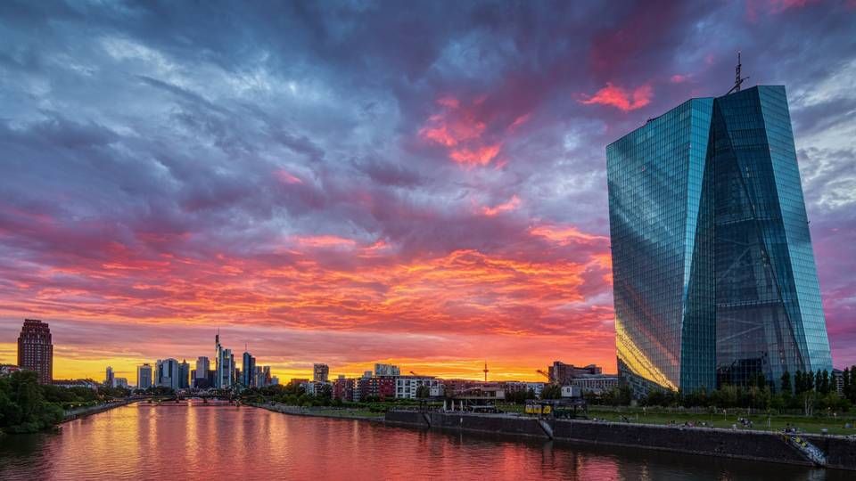 Sonnenuntergang hinter der Europäischen Zentralbank | Foto: picture alliance