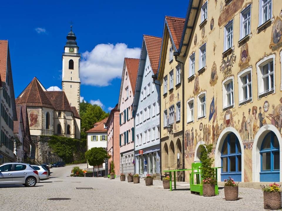 Marktplatz mit Rathaus, Horber Bilderbogen und Stiftskirche in Horb am Neckar | Foto: picture alliance/imageBROKER