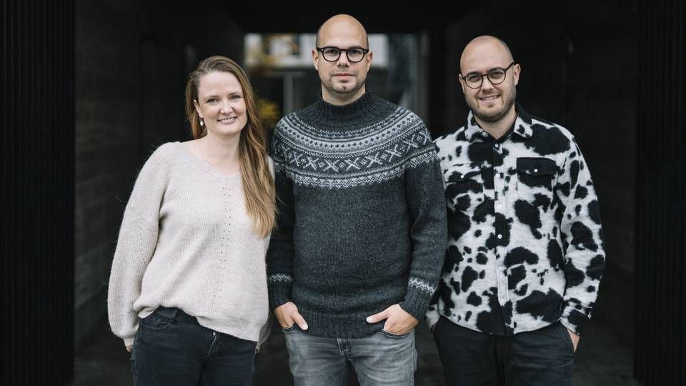 Tre stiftere af Legal Monster: Driftsdirektør, Stine Mangor Tornmark (tv.), adm. direktør, Niklas Stephenson (mf.) og produktionschef, | Foto: PR