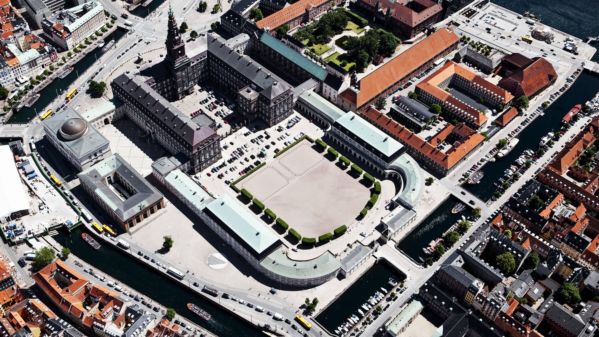 Rigsadvokaten har kontor på Frederiksholms Kanal over for Christiansborg. | Foto: Janus Engel