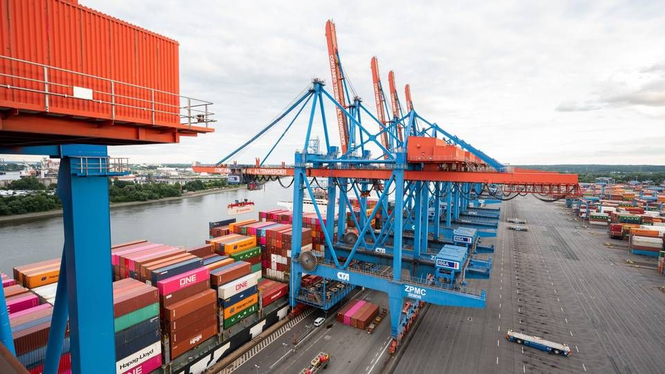 In den Exportbranchen und der Industrie sinkt die Zahlungsmoral (Symbolbild, Hamburger Hafen) | Foto: picture alliance/Daniel Reinhardt/dpa